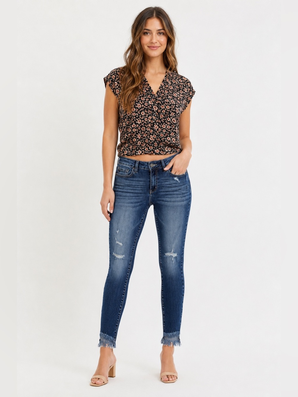 KanCan Distressed Skinny Jeans Raw Hem Medium Wash Stretch Denim Size 7/27
